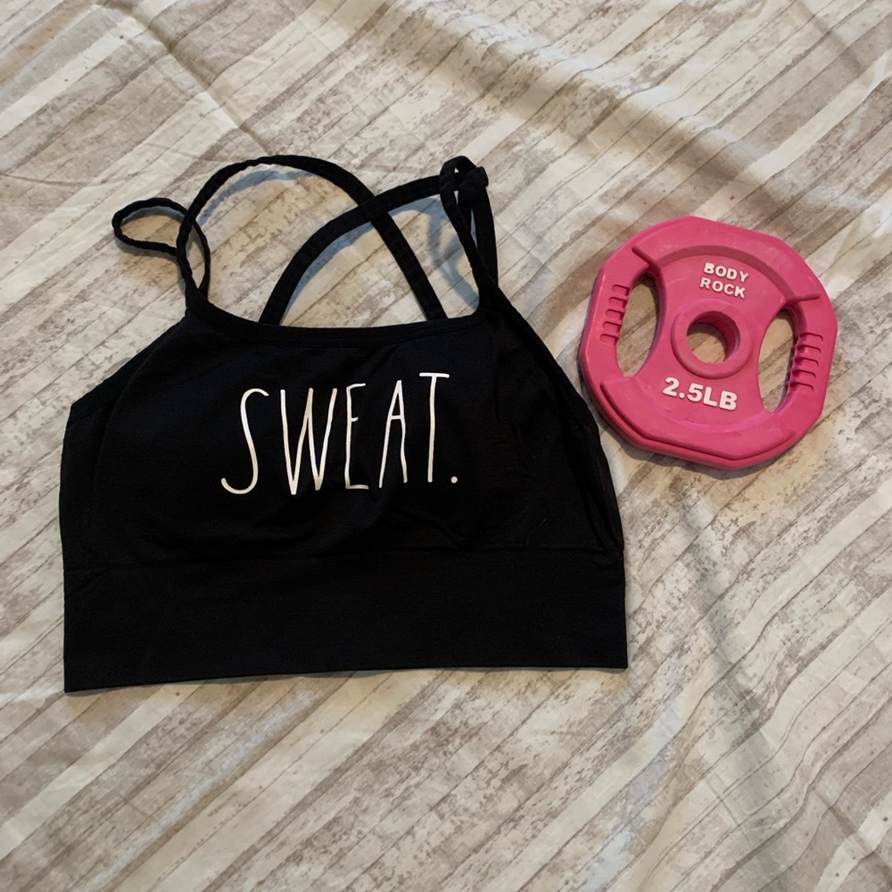 💪🏻 Rae Dunn Black Sweat Medium Sports Bra